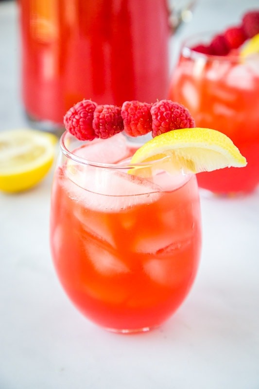 Evde Ferahlatıcı Ahududulu Limonata Tarifi: Yazın Vazgeçilmezi!