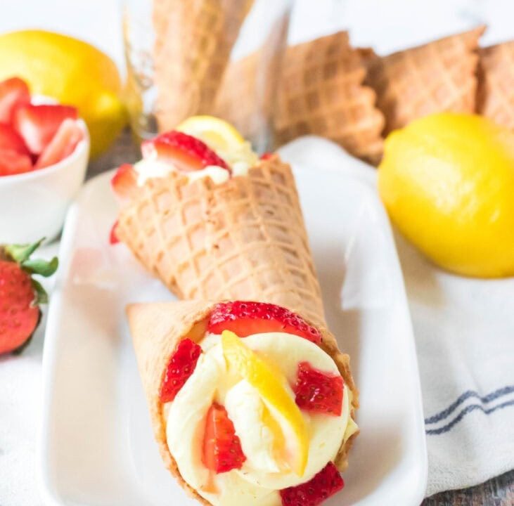 Limonlu Cheesecake Külahları: Yaz Aylarının Ferahlatıcı Tatlı Kaçamağı